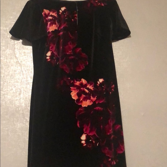 Velvet flower dress never worn - Picture 1 of 3
